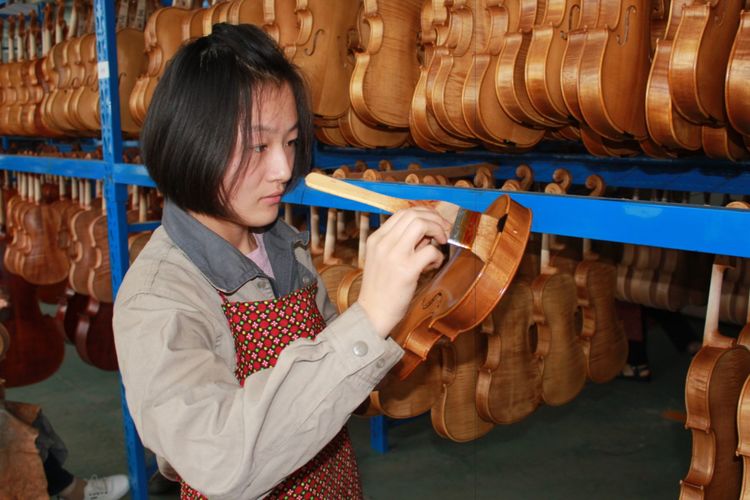 手工小提琴生產(chǎn)