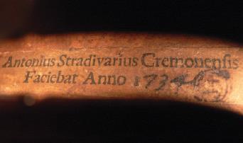 路德麗 1734 年斯特拉迪瓦里小提琴 'Willemotte'