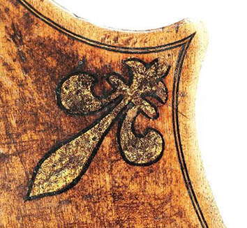 圖4：較低的低音側后角是原始角中保存最好的